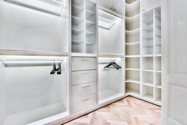 Walk in Closet Shelving