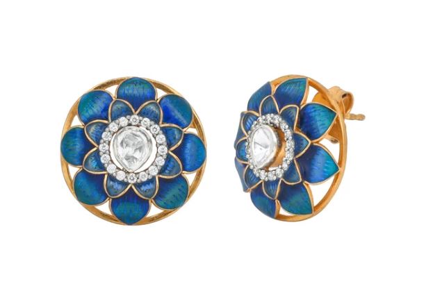 trendy earrings